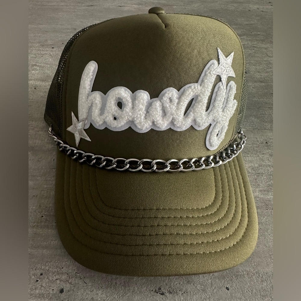 Custom made Howdy hat with removable chain